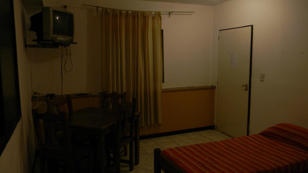 Punto Urbano Hostel Mendoza Chambre photo